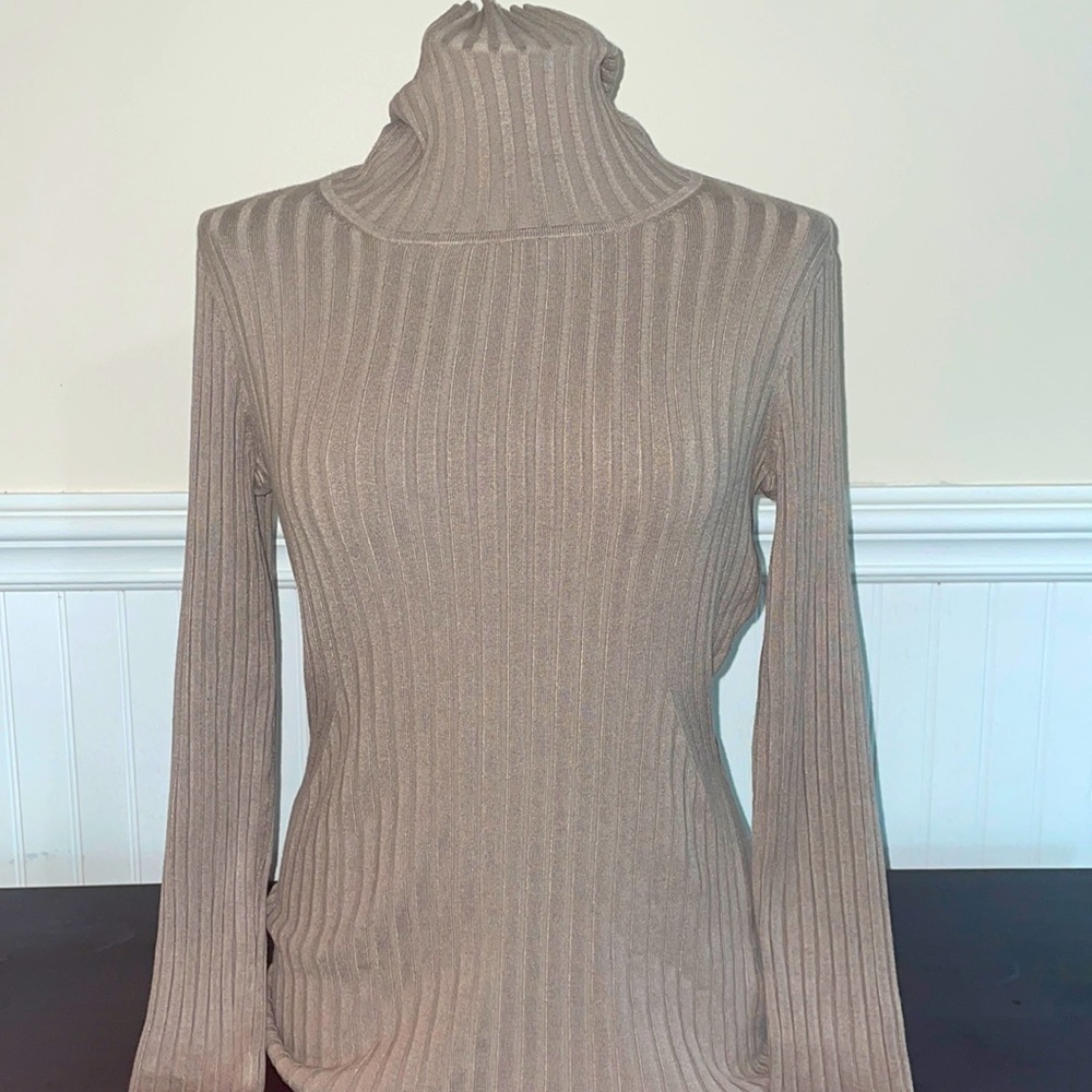 NWT Metrio Brand Beige Turtleneck Sweater Size Large